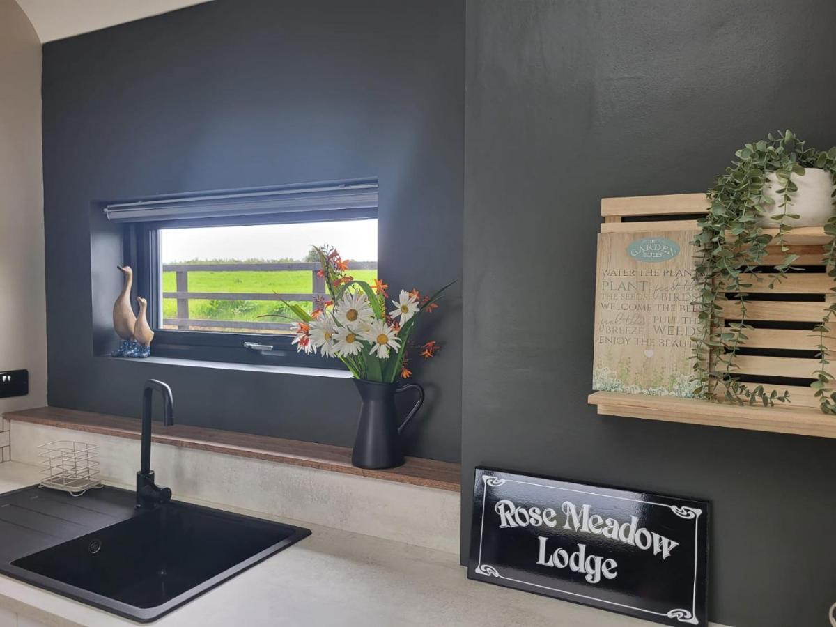 Rose Meadow Lodge Liscannor Exterior photo